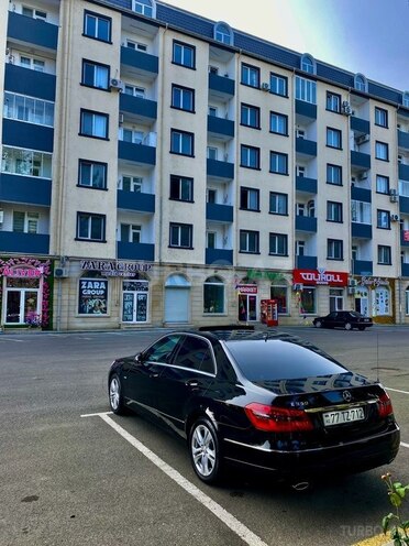 Mercedes E 350 2010, 203,000 km - 3.5 л - Masallı