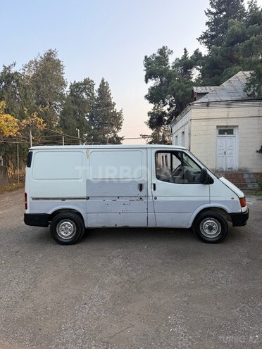 Ford Transit 2000, 480,000 km - 2.5 л - Qazax