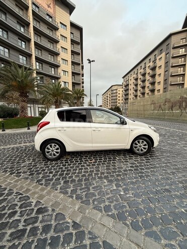 Hyundai i20 2009, 310,150 km - 1.2 л - Bakı