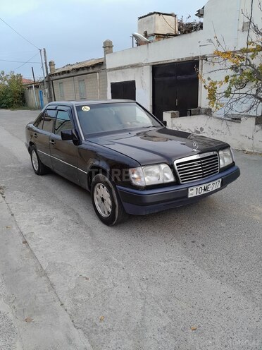 Mercedes  1995, 236,523 km - 2.0 l - Bakı