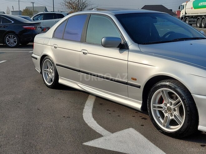BMW 525-9