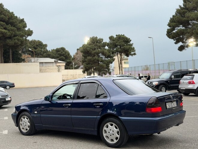 Mercedes C 200 1999, 251,144 km - 2.0 l - Sumqayıt
