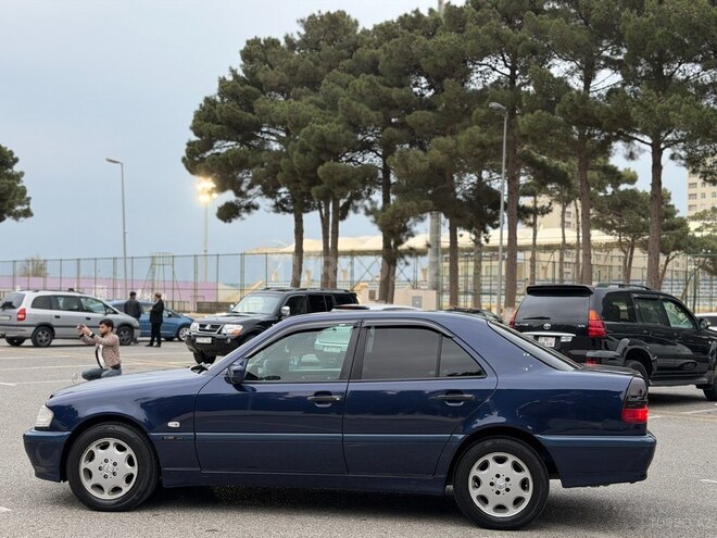 Mercedes C 200 1999, 251,144 km - 2.0 l - Sumqayıt