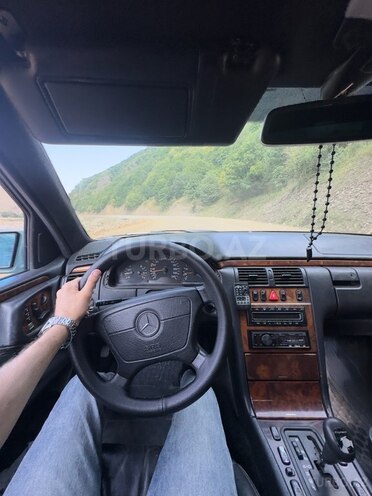 Mercedes E 240 1997, 344,205 km - 2.4 l - Şəmkir