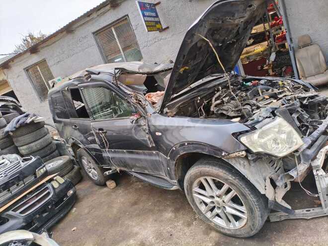 Mitsubishi Pajero 2007, 219,456 km - 3.2 л - Bakı