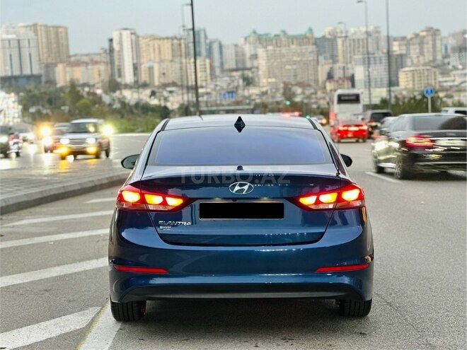 Hyundai Elantra 2018, 121,000 km - 2.0 л - Bakı