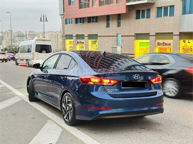 Hyundai Elantra 2018, 121,000 km - 2.0 л - Bakı