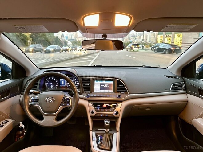 Hyundai Elantra 2018, 121,000 km - 2.0 л - Bakı