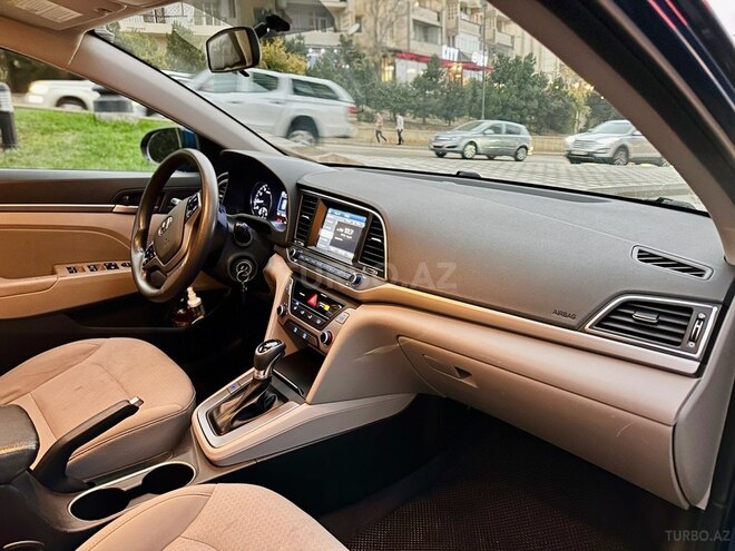 Hyundai Elantra 2018, 121,000 km - 2.0 л - Bakı