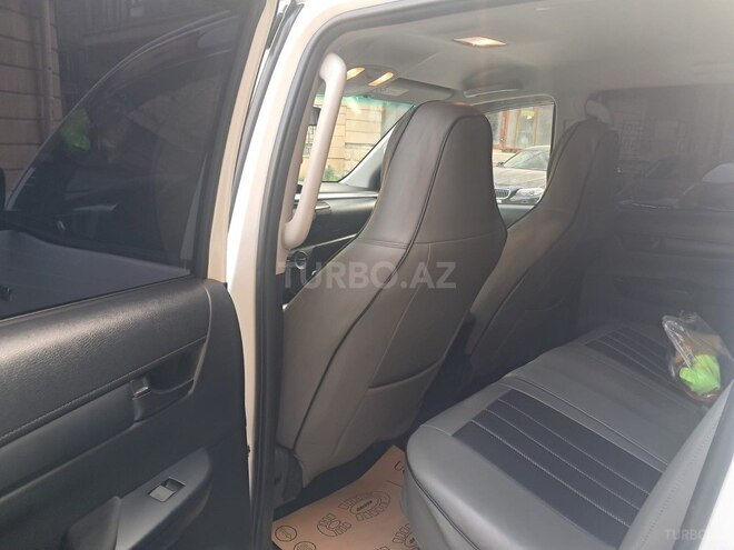 Toyota Hilux 2024, 47,000 km - 2.4 л - Bakı