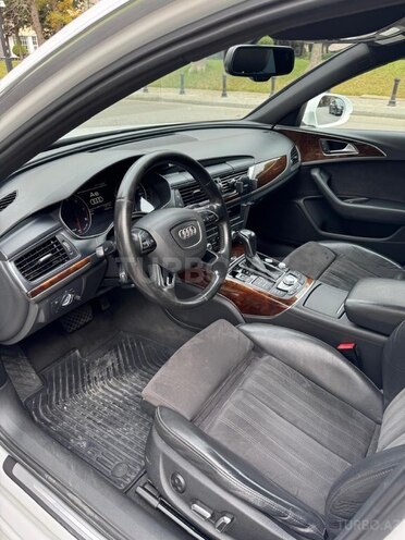 Audi A6-6