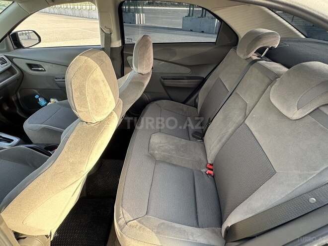 Chevrolet Cobalt-7