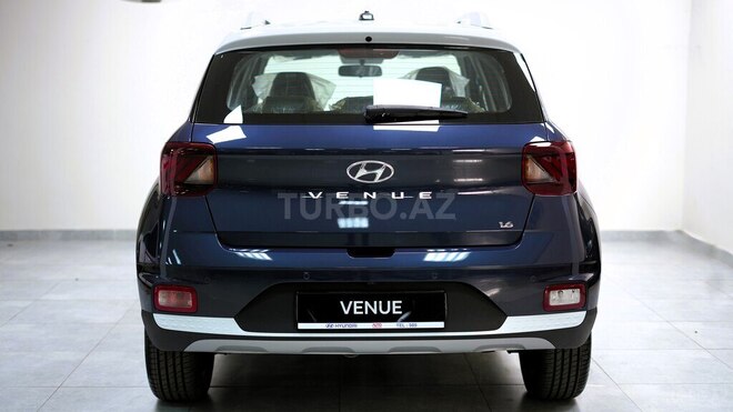 Hyundai Venue-11