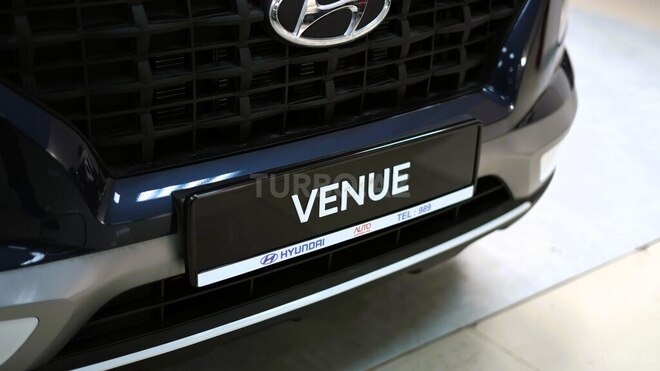 Hyundai Venue-6