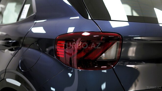 Hyundai Venue-13