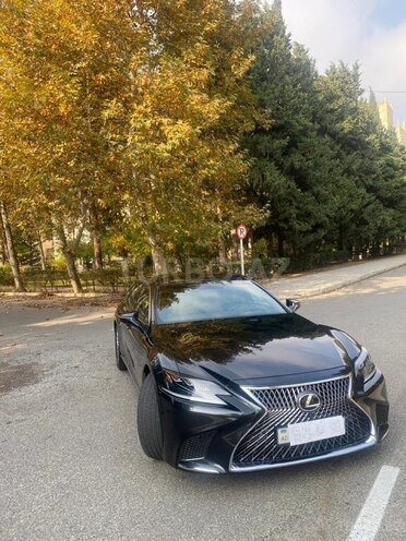 Lexus LS 350-12