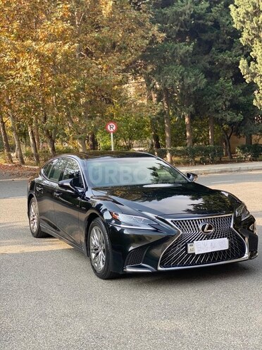Lexus LS 350-1