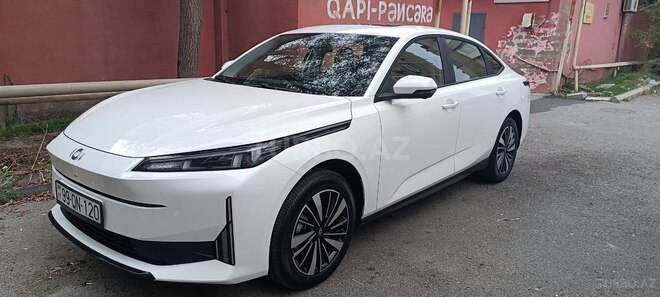 Changan Qiyuan A05 2025, 900 km - 1.5 л - Bakı