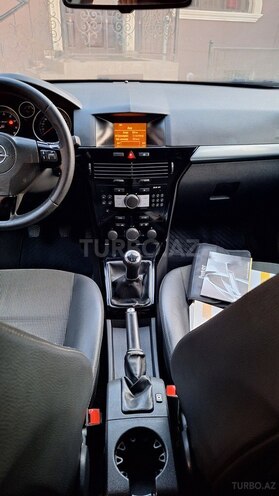 Opel Astra 2009, 220,000 km - 1.4 l - Gəncə