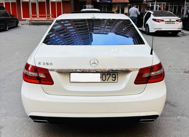 Mercedes E 350 2009, 305,000 km - 3.5 l - Bakı