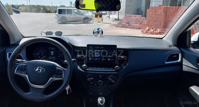 Hyundai Accent 2021, 70,000 km - 1.6 л - Bakı