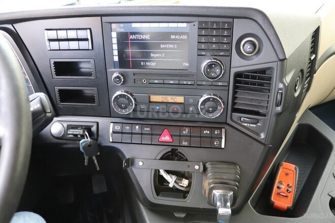 Mercedes Actros 2544 2013, 985,000 km - 11.0 l - Sumqayıt