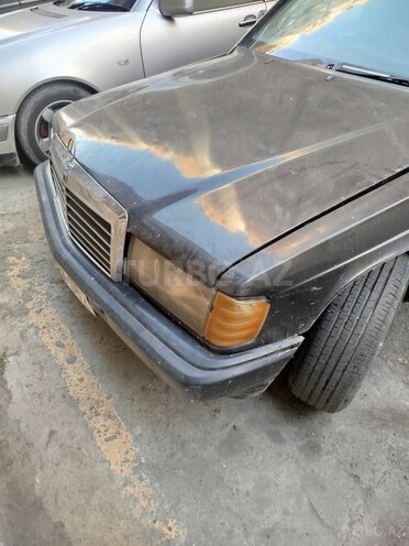 Mercedes 190 1989, 199,900 km - 2.6 л - Bakı