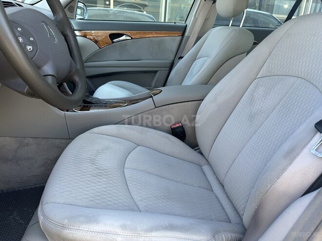 Mercedes E 220 2004, 325,000 km - 2.2 l - Bakı