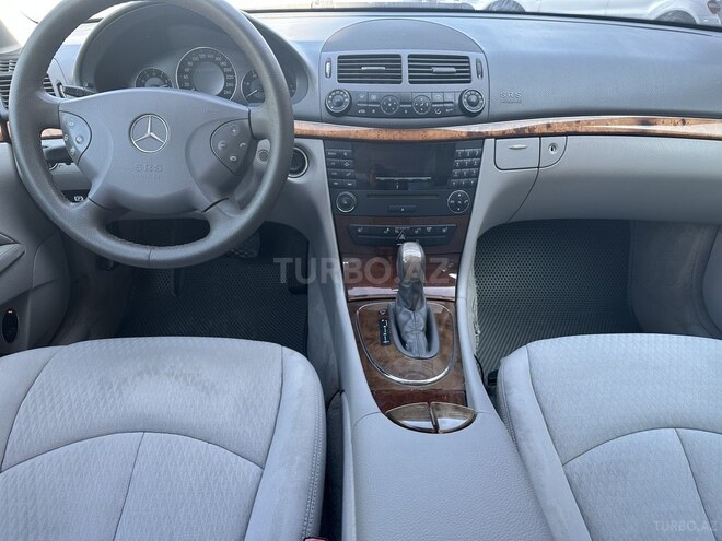 Mercedes E 220 2004, 325,000 km - 2.2 l - Bakı
