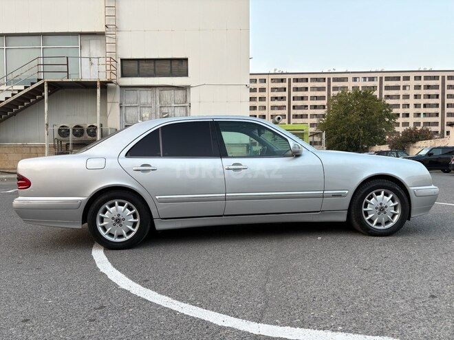 Mercedes E 270 2001, 377,000 km - 2.7 l - Bakı