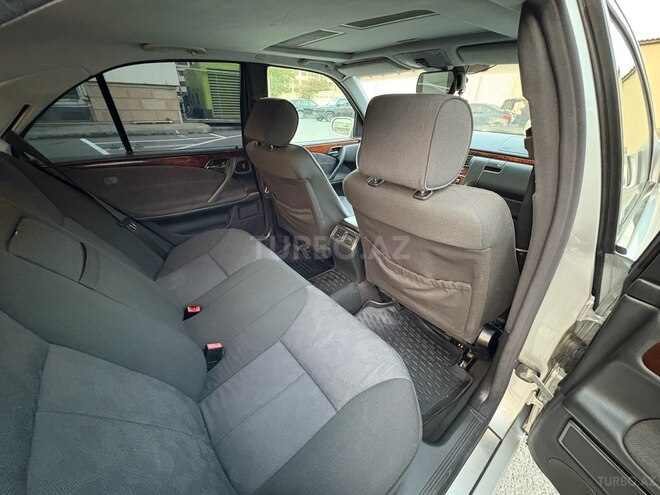 Mercedes E 270 2001, 377,000 km - 2.7 l - Bakı