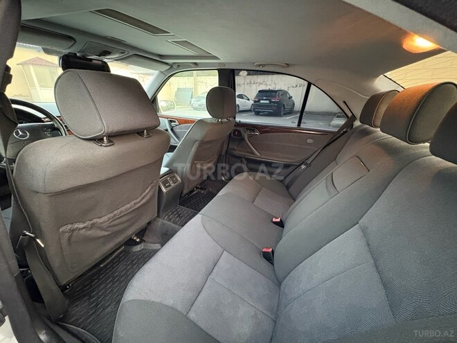 Mercedes E 270 2001, 377,000 km - 2.7 l - Bakı