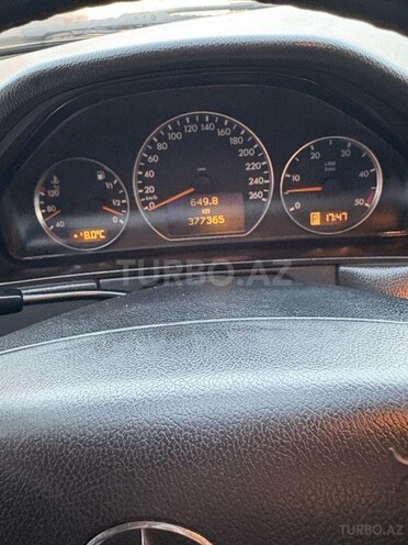 Mercedes E 270 2001, 377,000 km - 2.7 l - Bakı