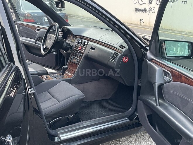 Mercedes E 240 1999, 314,338 km - 2.4 l - Sumqayıt