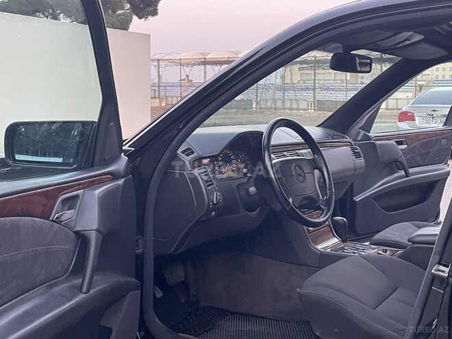 Mercedes E 240 1999, 314,338 km - 2.4 l - Sumqayıt