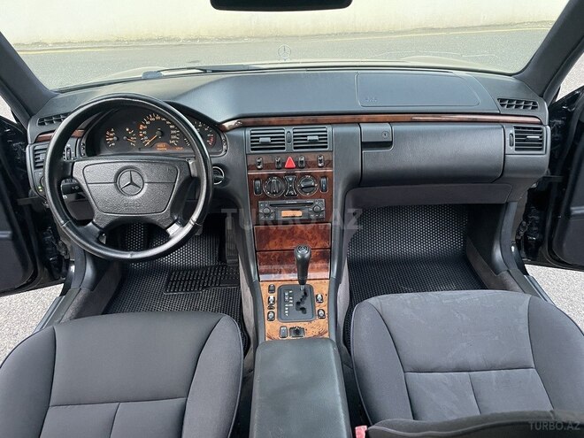Mercedes E 240 1999, 314,338 km - 2.4 l - Sumqayıt