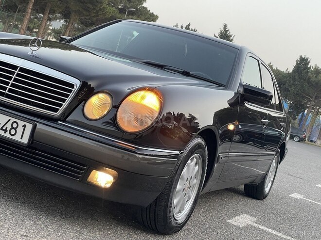 Mercedes E 240 1999, 314,338 km - 2.4 l - Sumqayıt
