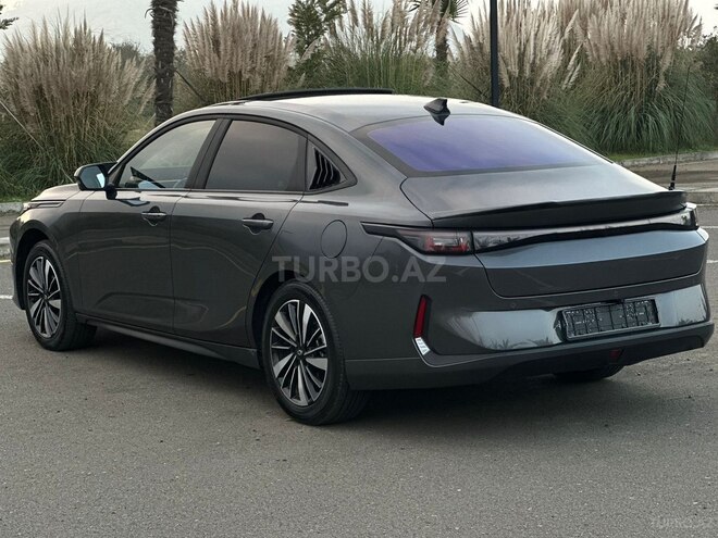 Changan Qiyuan A05 2025, 10,000 km - 1.5 л - Bakı