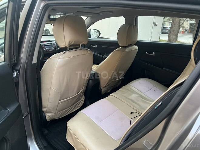 Kia Sportage 2011, 175,000 km - 2.0 l - Bakı