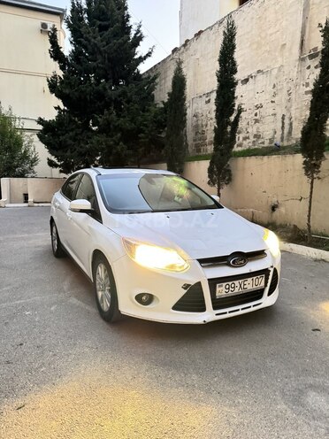 Ford Focus 2014, 137,000 km - 1.6 л - Bakı