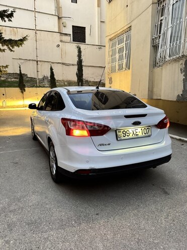 Ford Focus 2014, 137,000 km - 1.6 л - Bakı