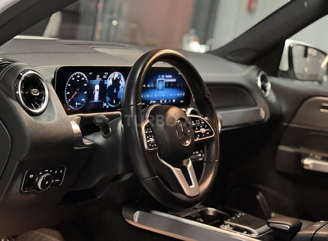 Mercedes GLB 250 4MATIC 2020, 47,000 km - 2.0 л - Bakı