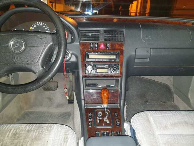 Mercedes C 220 1998, 319,000 km - 2.2 l - Bakı