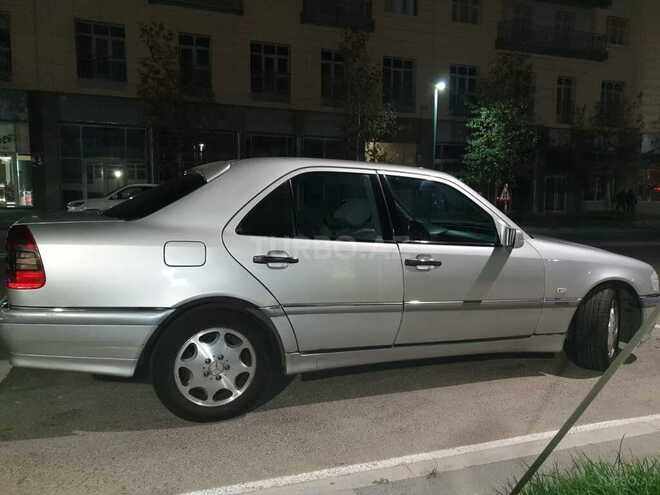Mercedes C 220 1998, 319,000 km - 2.2 l - Bakı