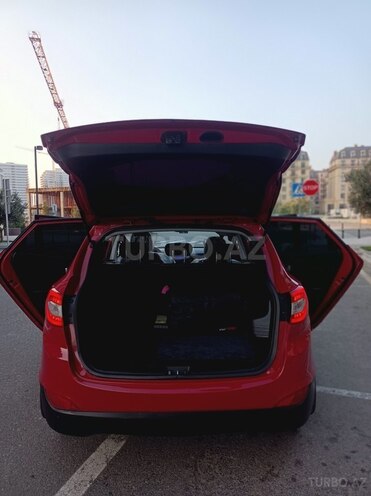 Hyundai ix35-12