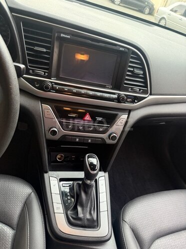 Hyundai Avante 2015, 132,000 km - 1.6 l - Bakı