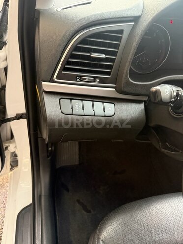 Hyundai Avante 2015, 132,000 km - 1.6 l - Bakı