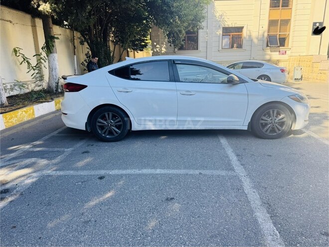 Hyundai Elantra 2017, 156,000 km - 2.0 l - Bakı