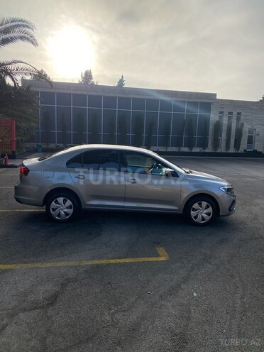Volkswagen Polo 2022, 83,800 km - 1.6 l - Bakı