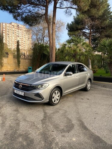 Volkswagen Polo 2022, 83,800 km - 1.6 l - Bakı